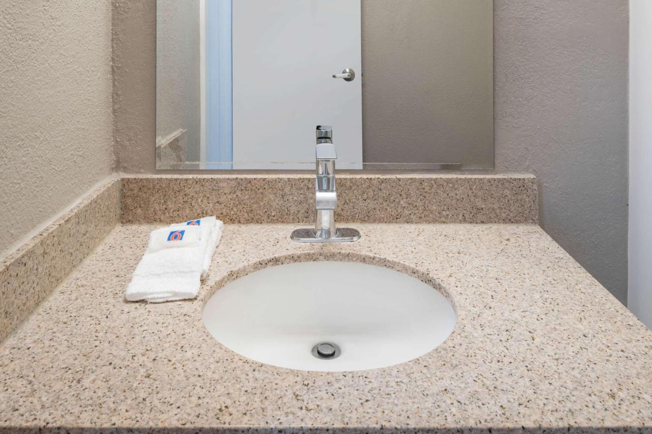6-fontana, Ca Hotel 2*