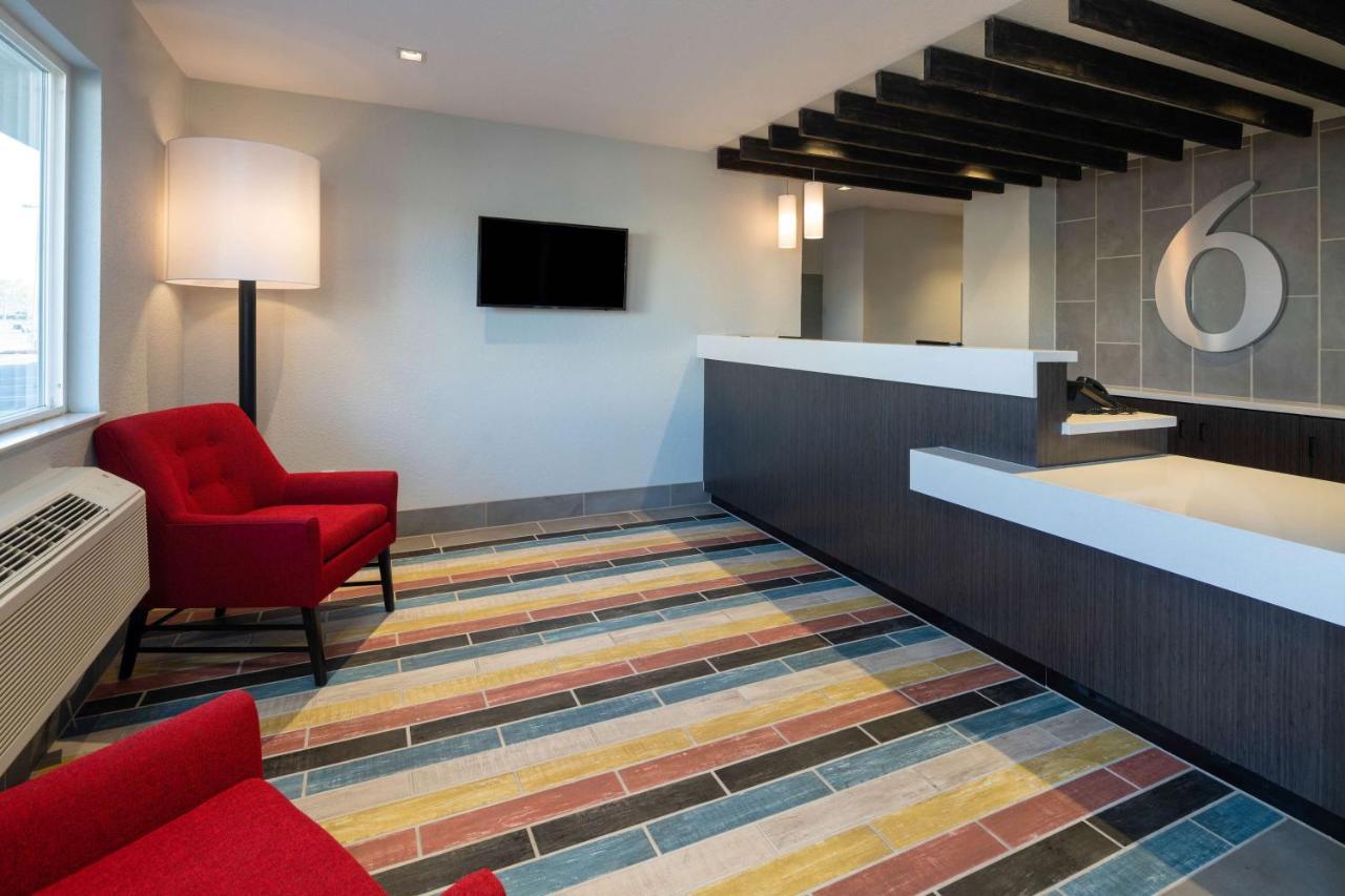 Hotel 6-fontana, Ca