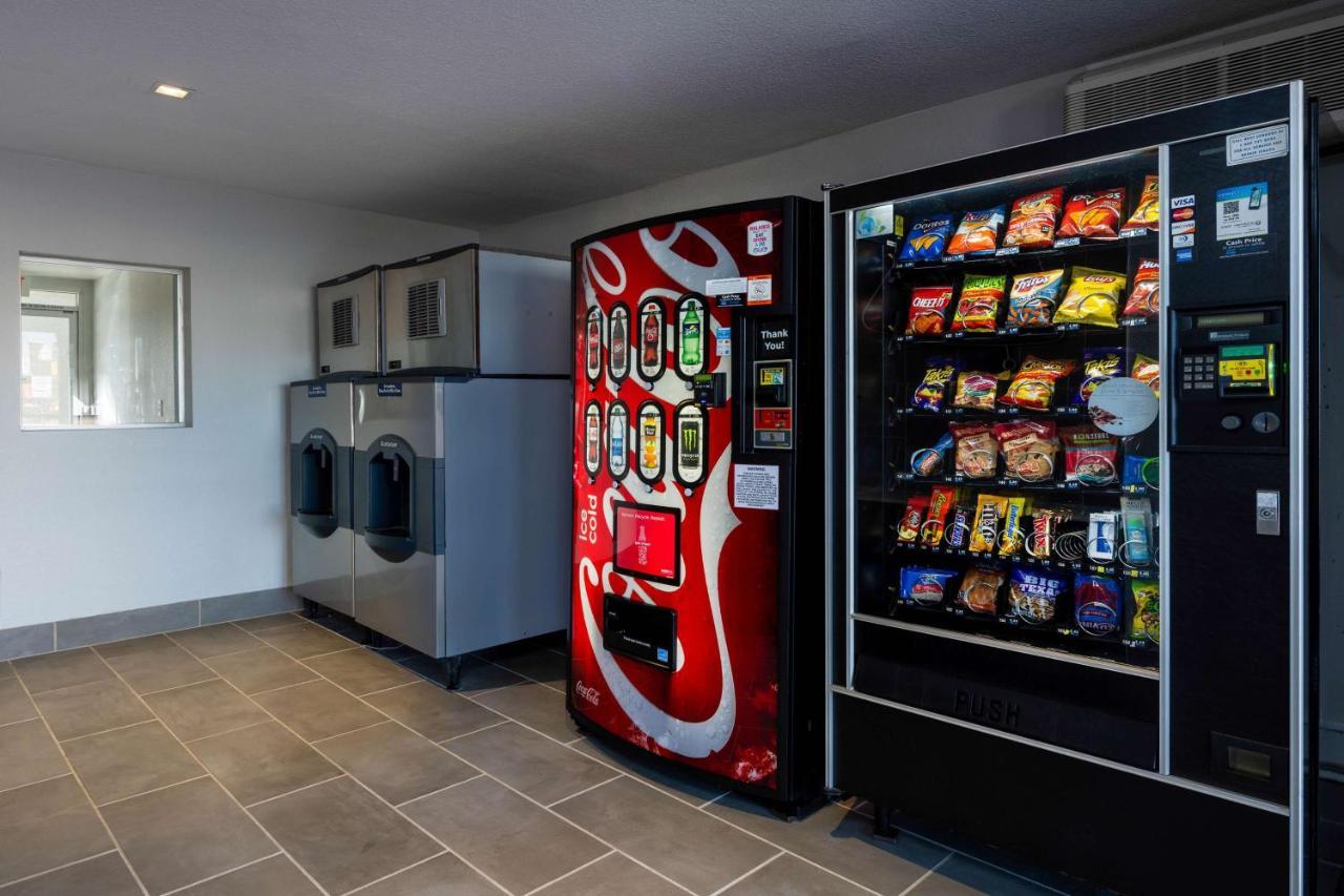 Hotel 6-fontana, Ca